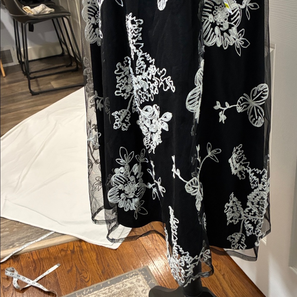 Floral Black and White  Dress - Picture 14 of 14